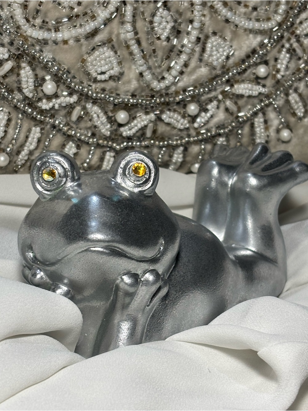 Silver tone ceramic frog figurine home decor glamorous funny gift nature animal
